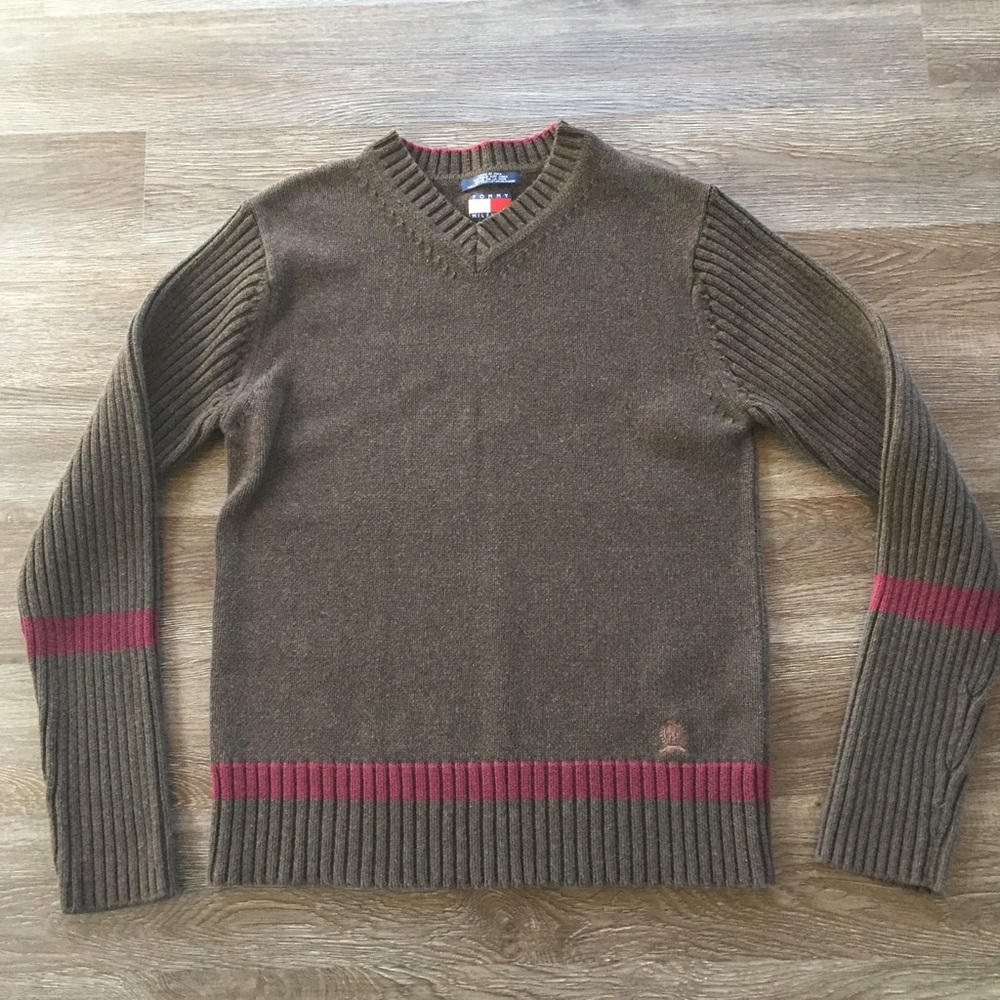 Vintage Tommy Hilfiger Sweater Men’s Size Large V-neck Brown with Maroon Stripe